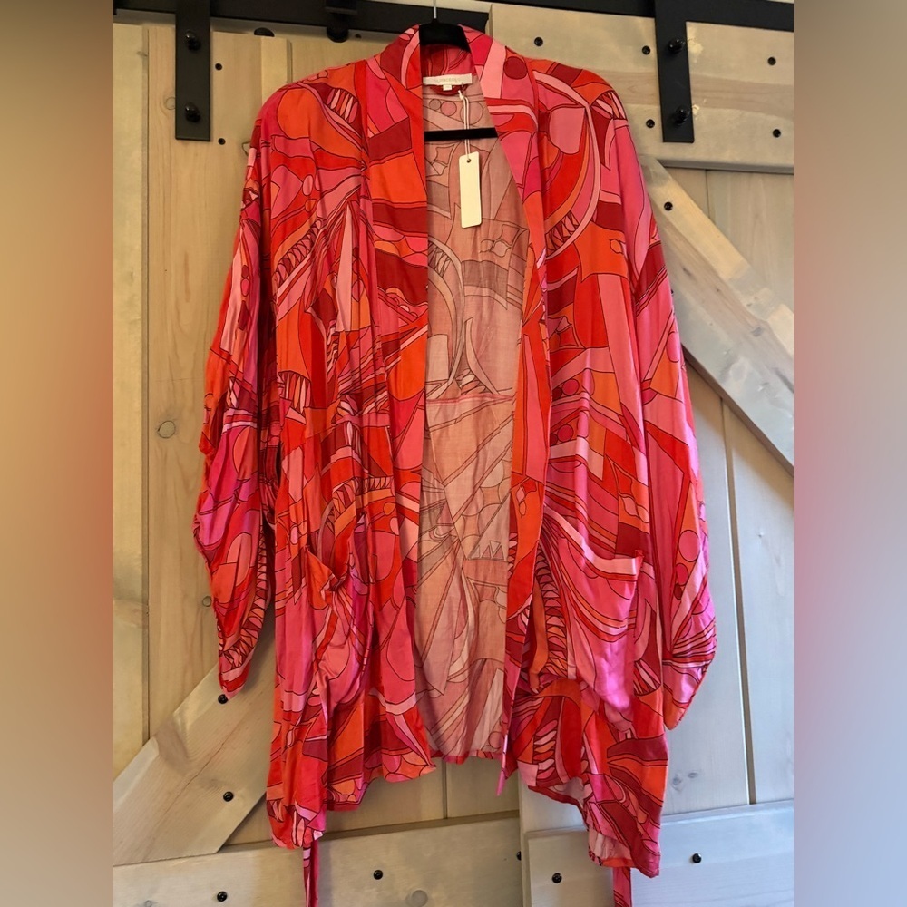 NWT Olivaceous Red and Pink Patterned Kimono - Picture 6 of 9